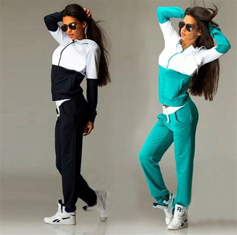 fashionable jogging suits women.